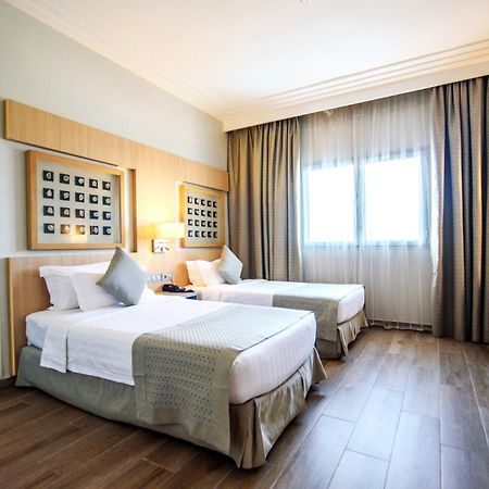 Golden Tulip Le Diplomate Hotel Cotonou Exterior foto