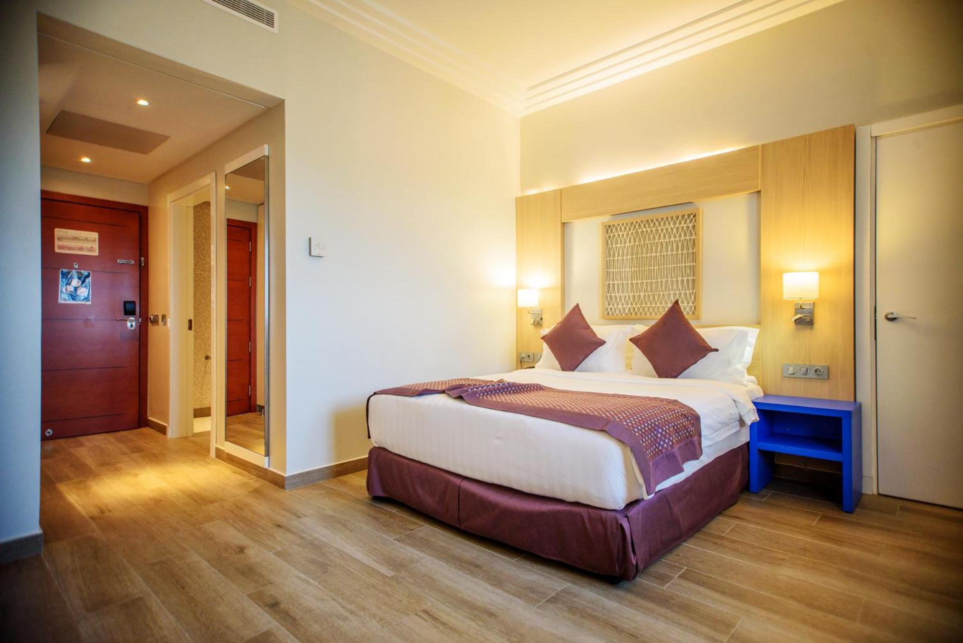 Golden Tulip Le Diplomate Hotel Cotonou Exterior foto